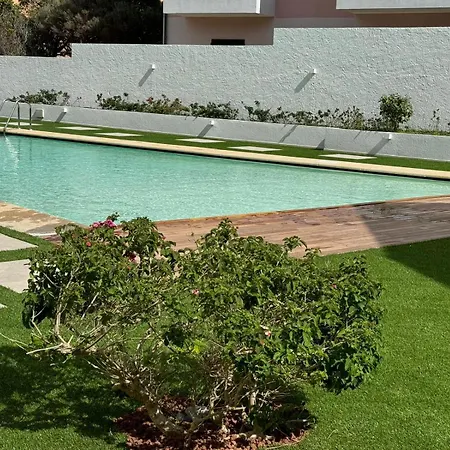 Apartment Cozy House With Garden & Pool